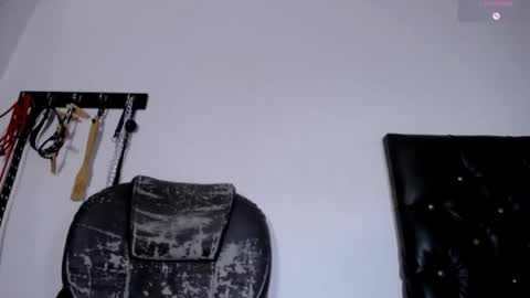 alejahornyx online show from April 25, 4:15 pm
