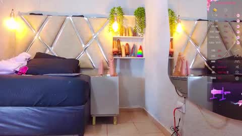 alejandra martins online show from March 27, 4:07 am