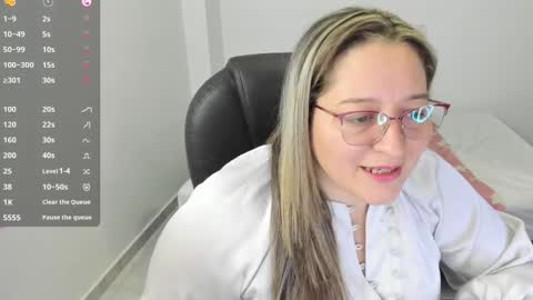 alejandra online show from November 21, 1:42 pm