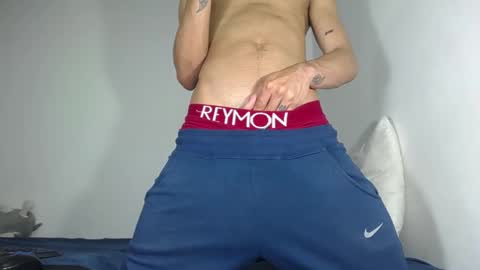 ALEJANDRO  MIGUEL online show from December 1, 7:56 pm