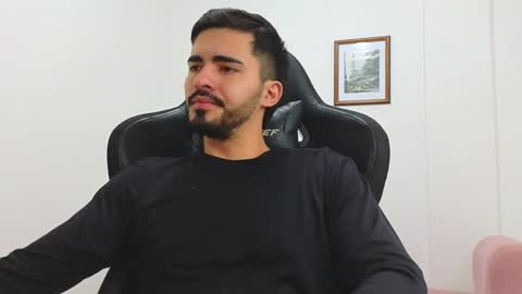 alejandroo_7 online show from January 14, 10:02 pm