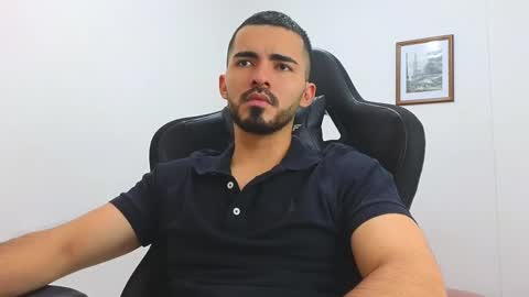 alejandroo_7 online show from March 1, 7:37 pm