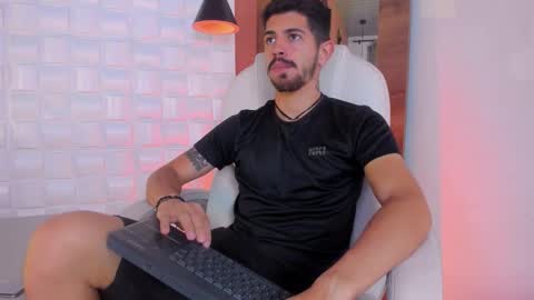 Alejo  online show from October 21, 9:29 pm