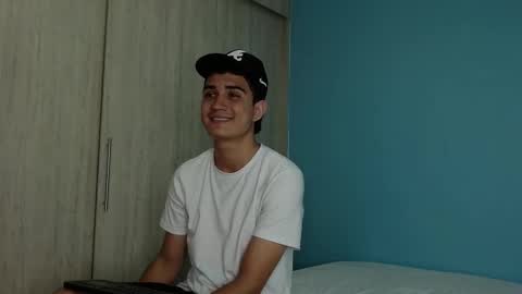 alejo_gray online show from September 24, 3:46 am