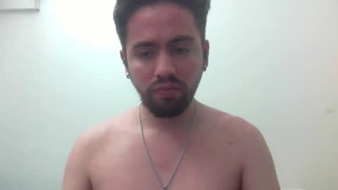 Snapshot of alejo_shy chatting on October 12, 10:44 pm alejo_shy online show from October 12, 10:44 pm