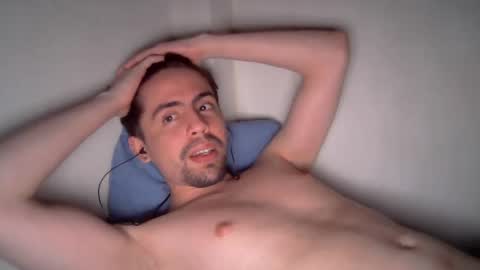 Snapshot of alejo_shy chatting on December 22, 5:55 am alejo_shy online show from December 22, 5:55 am