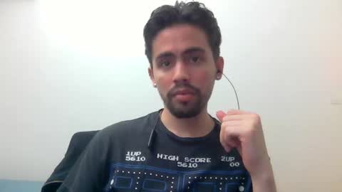 Snapshot of alejo_shy chatting on January 18, 4:26 am alejo_shy online show from January 18, 4:26 am
