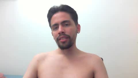 Snapshot of alejo_shy chatting on January 12, 11:15 pm alejo_shy online show from January 12, 11:15 pm