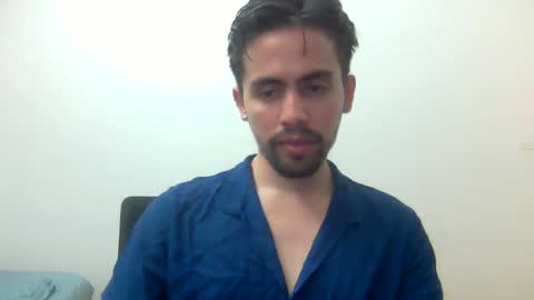Snapshot of alejo_shy chatting on January 16, 2:09 am alejo_shy online show from January 16, 2:09 am