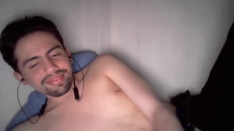 Snapshot of alejo_shy chatting on December 25, 8:29 am alejo_shy online show from December 25, 8:29 am