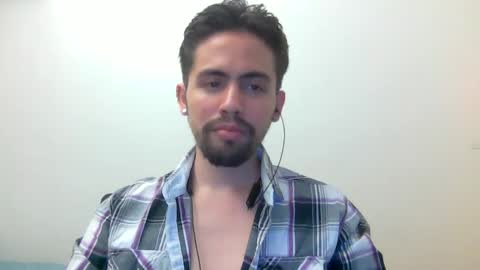 Snapshot of alejo_shy chatting on January 9, 2:43 am alejo_shy online show from January 9, 2:43 am