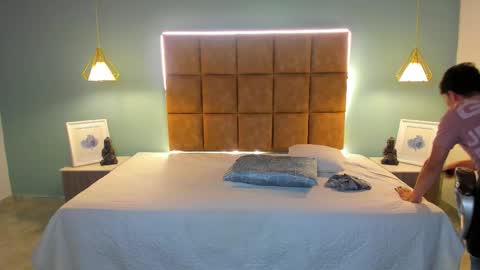 ALejoo Saenz online show from December 18, 7:36 am