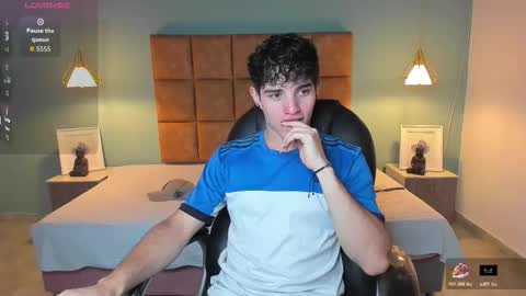 ALejoo Saenz online show from November 14, 3:36 pm