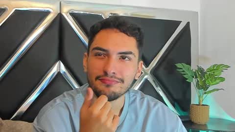 Alek online show from September 25, 5:14 am