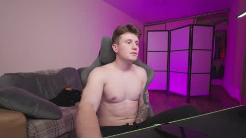 Alex and Linar online show from November 9, 10:56 pm