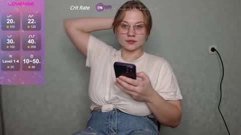 Snapshot of aleksaflirt chatting on January 22, 4:44 pm Aleksa online show from January 22, 4:44 pm