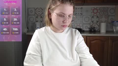 Snapshot of aleksaflirt chatting on February 18, 8:14 pm Aleksa online show from February 18, 8:14 pm