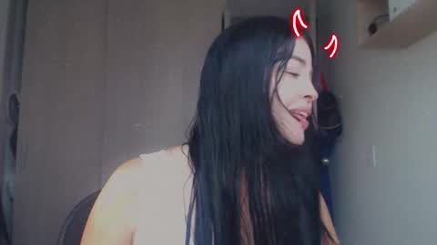 Snapshot of aleska__bell chatting on September 18, 3:38 pm Aleska online show from September 18, 3:38 pm
