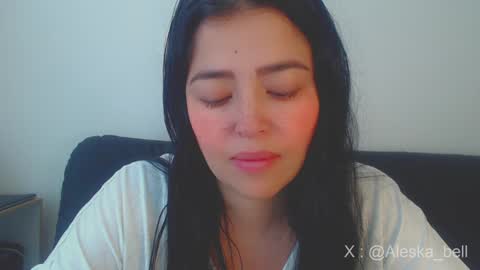 Snapshot of aleska__bell chatting on January 18, 3:05 pm Aleska online show from January 18, 3:05 pm