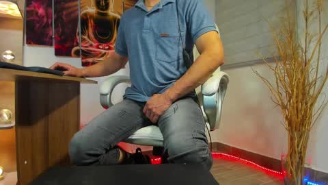 Snapshot of alessandro__wye chatting on February 18, 11:11 am ALESSANDRO WYE online show from February 18, 11:11 am