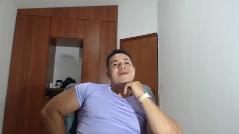 alessandromancini92 online show from October 25, 1:17 am