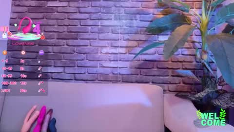 Sara online show from October 16, 8:07 pm