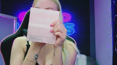 alessiacroft online show from February 23, 5:53 am