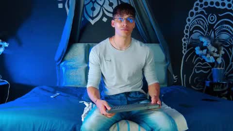 Alessio online show from December 19, 12:44 pm