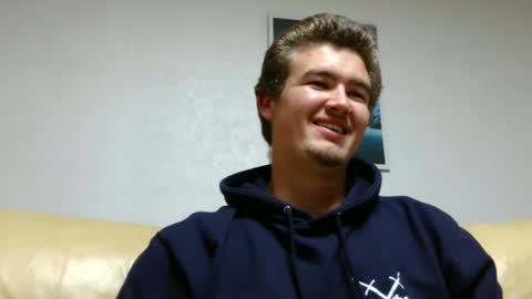 Snapshot of alex83530 chatting on December 4, 6:11 pm Alex83530 online show from December 4, 6:11 pm