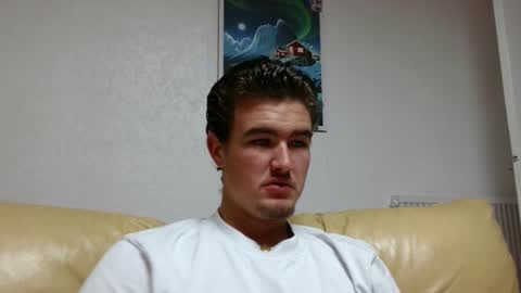 Snapshot of alex83530 chatting on January 6, 12:46 pm Alex83530 online show from January 6, 12:46 pm