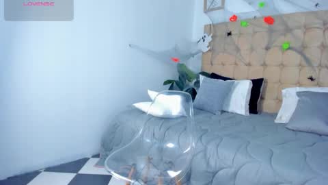 alex online show from November 4, 11:22 am