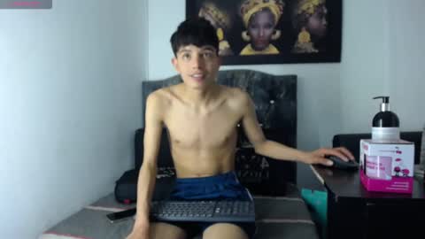 alex_it0 online show from May 18, 8:59 pm