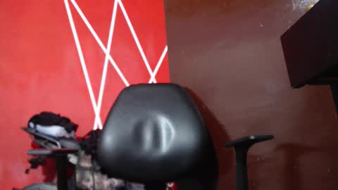 alex online show from May 6, 6:47 pm