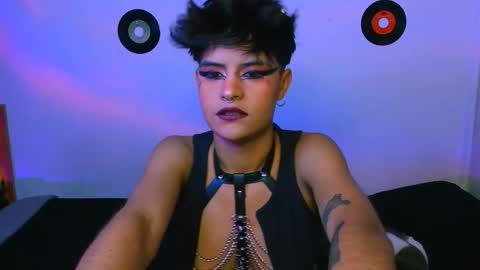 Alex online show from November 18, 11:37 pm