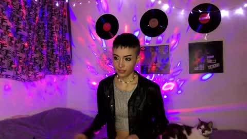 Alex online show from December 4, 1:08 am