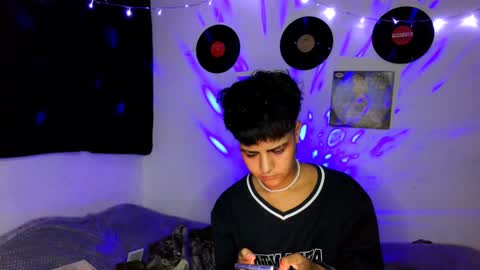 Alex online show from December 16, 12:37 am