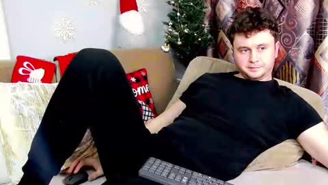 Alex online show from December 17, 8:21 pm