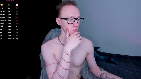 alex_silent online show from May 11, 4:04 pm