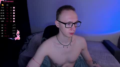 alex_silent online show from October 15, 2:29 pm