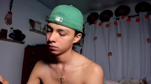 Alex online show from October 4, 2:04 pm