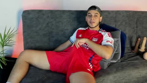 Alex Woll online show from October 5, 2:53 am