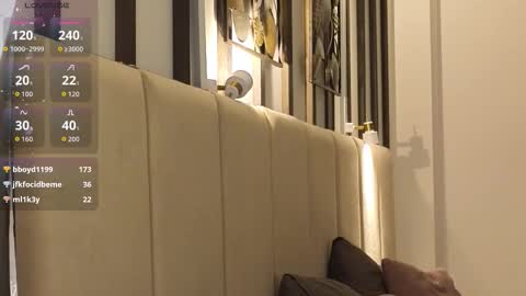 Alexa  dont forget to thumbs up me online show from October 31, 4:35 am