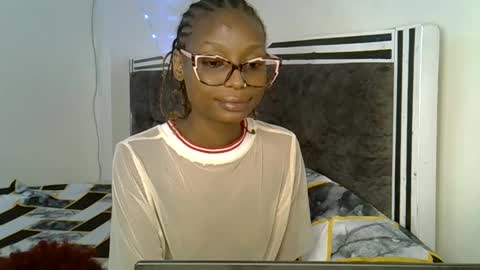 Snapshot of alexa_foxxie chatting on October 16, 6:40 pm Alexa online show from October 16, 6:40 pm