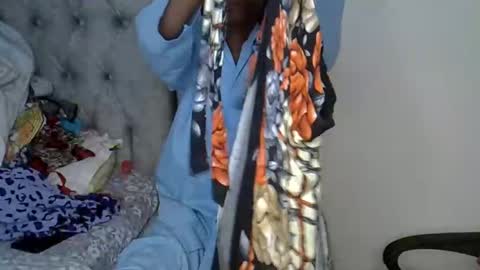 Snapshot of alexa_foxxie chatting on February 6, 11:42 am Alexa online show from February 6, 11:42 am