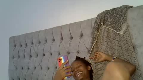 Snapshot of alexa_foxxie chatting on February 26, 1:43 pm Alexa online show from February 26, 1:43 pm