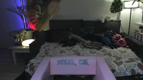 alexa_pirs online show from May 13, 5:22 pm