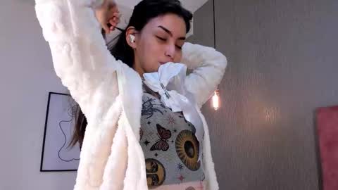 Alexa Thaylor online show from November 27, 3:31 pm