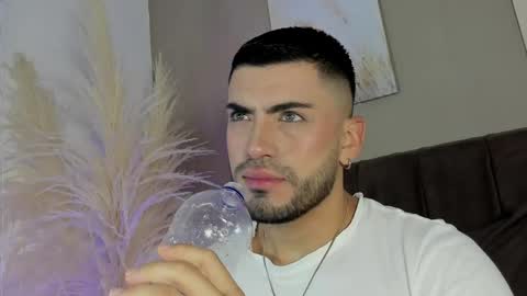 Alexander Diaz online show from June 8, 1:45 pm