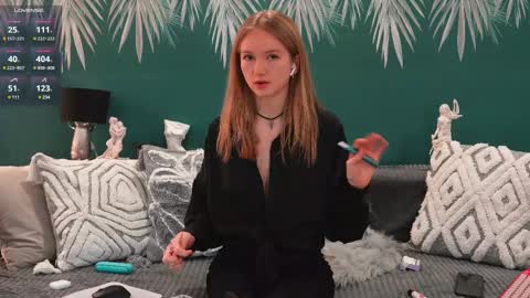 Alexandra Demore online show from March 1, 11:37 pm