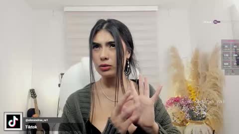 Alexandra Rodriguez online show from November 14, 1:52 am